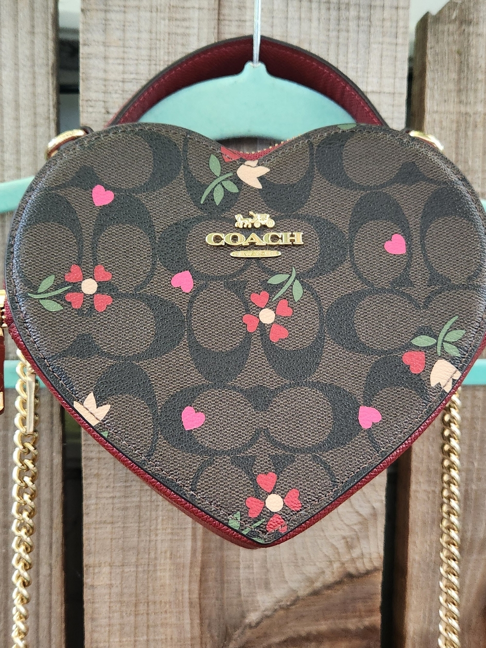❤️✨️COACH Signature Floral Heart Crossbody Bag👏🏼✨️ - Picture 2 of 16